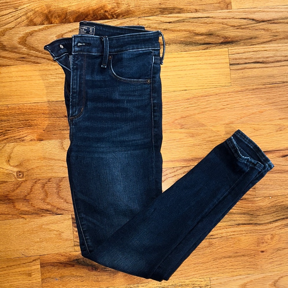 Abercrombie & Fitch Dark Blue Skinny Jeans